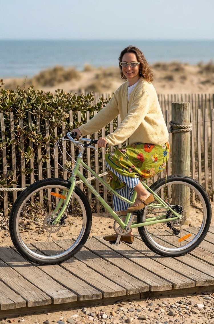 Bici Playera Flower Bud Fairy: Estilo y Confort